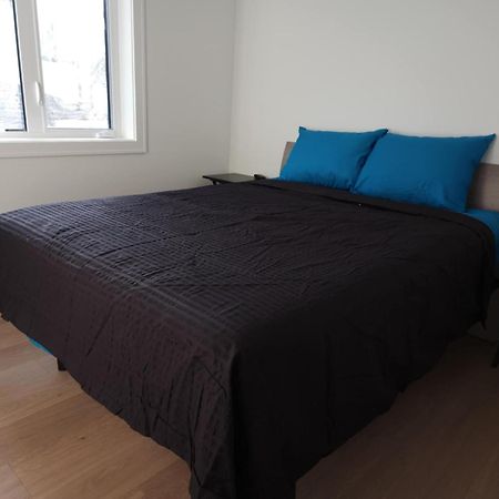 Signature Luxe Top-Floor Townhouse 2Br, 3Ba With Stunning Views 밴쿠버 외부 사진