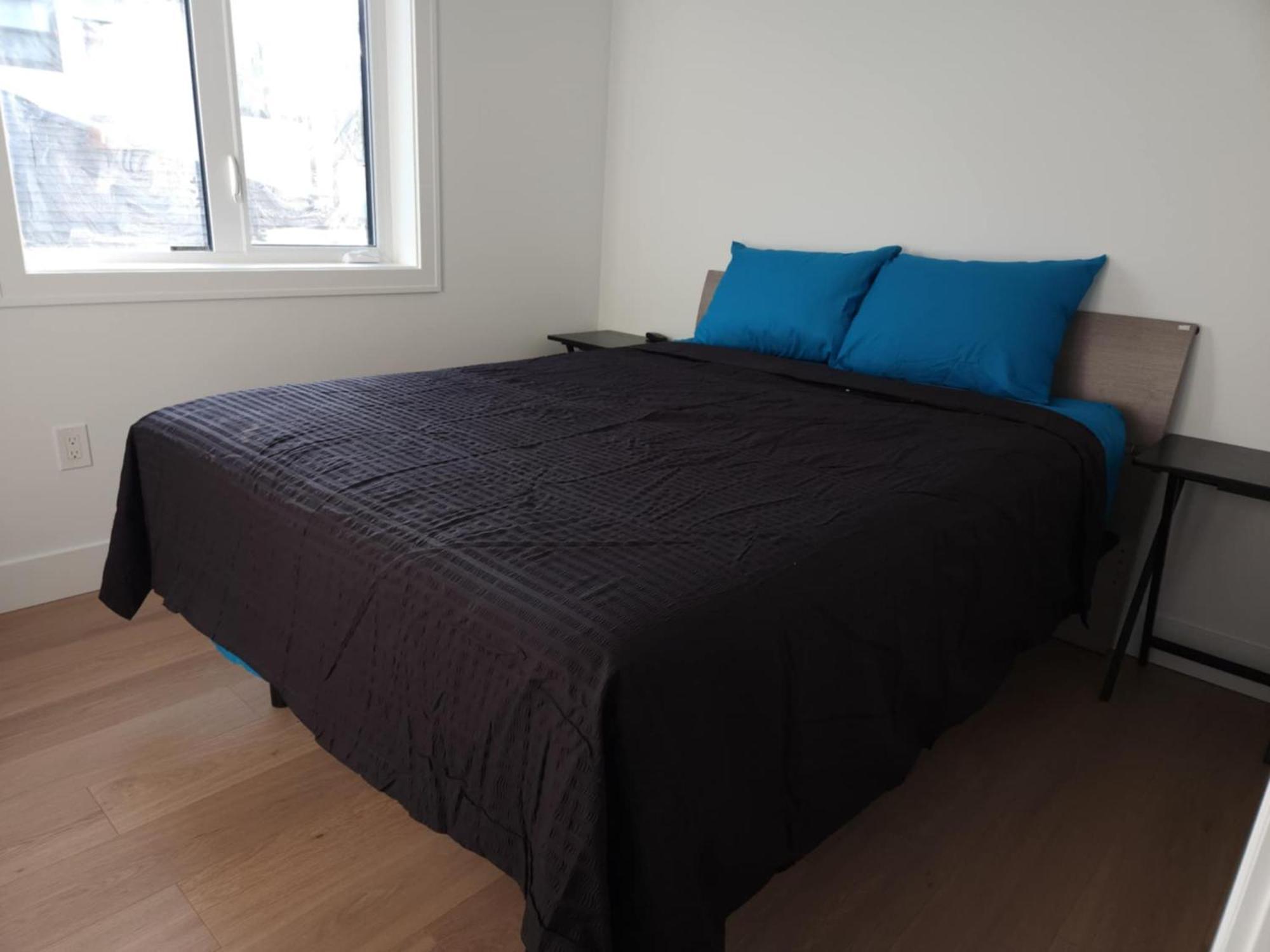 Signature Luxe Top-Floor Townhouse 2Br, 3Ba With Stunning Views 밴쿠버 외부 사진