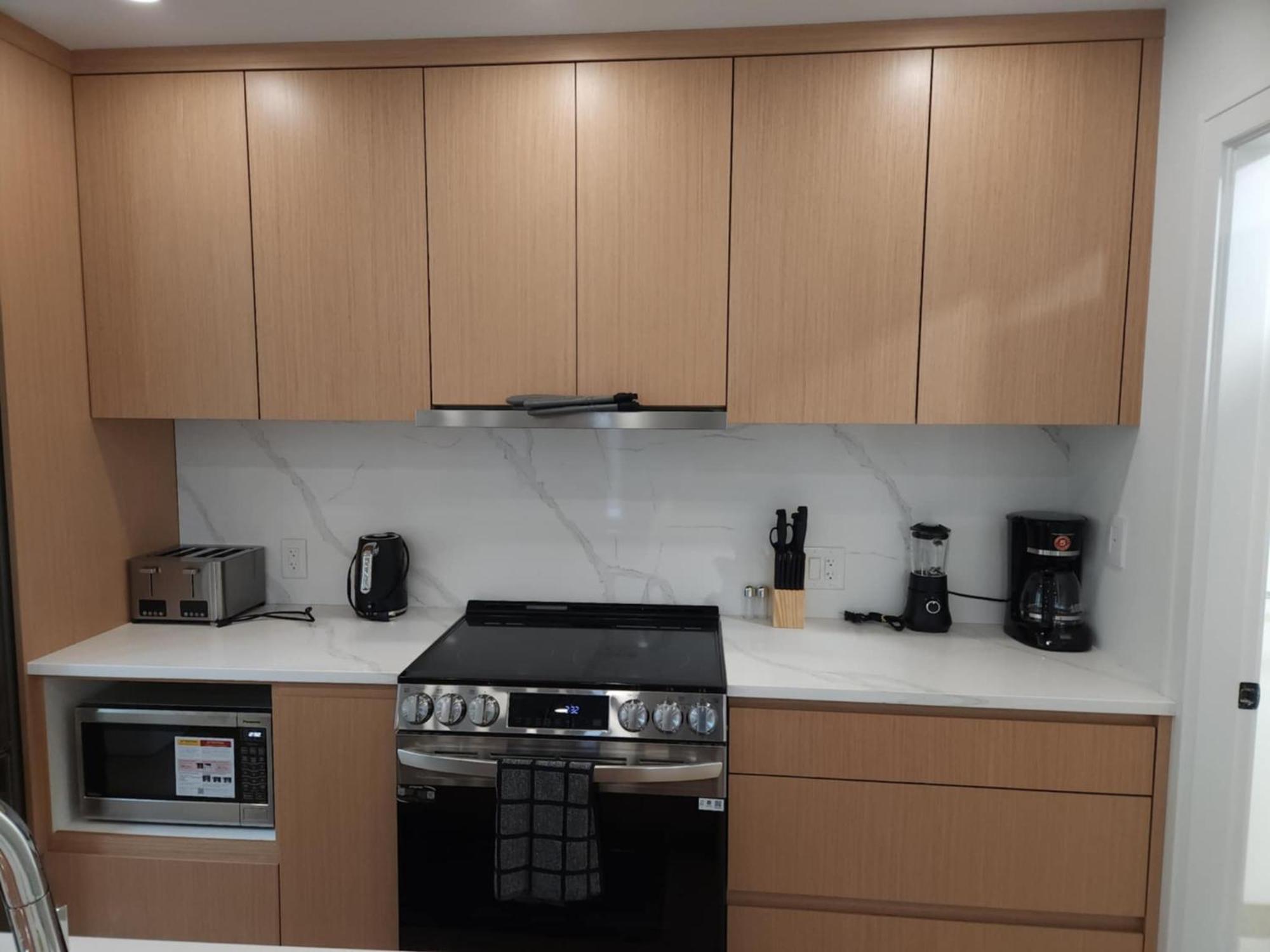 Signature Luxe Top-Floor Townhouse 2Br, 3Ba With Stunning Views 밴쿠버 외부 사진
